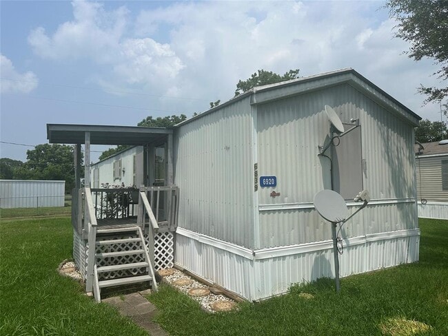 property at 6920 Leann Ln