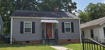 1607 Oak St in Greensboro, NC - Building Photo