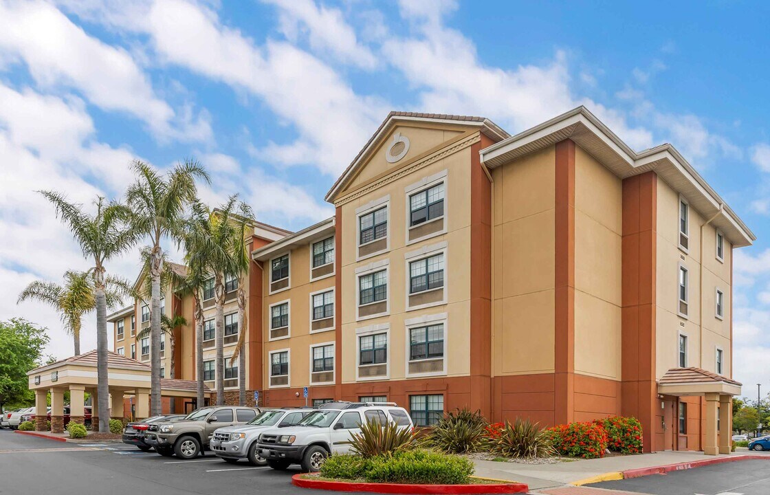 Furnished Studio-Union City - Dyer St. in Union City, CA - Building Photo