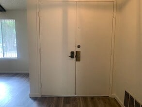 9377 Blue Oak Dr in Orangevale, CA - Building Photo - Building Photo