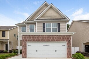 526 Hill Crest Cir in Hiram, GA - Building Photo