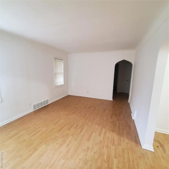 9559 Hubbell Ave in Detroit, MI - Building Photo - Building Photo