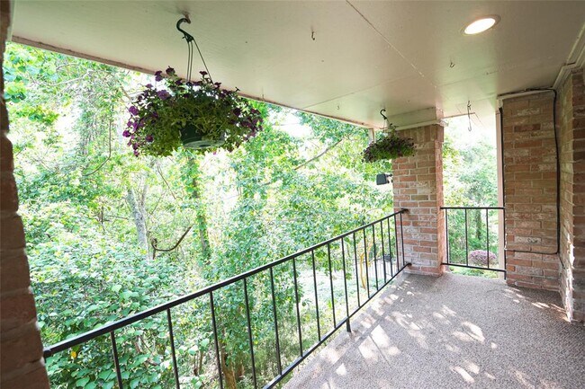 2238 S Piney Point Rd in Houston, TX - Building Photo - Building Photo