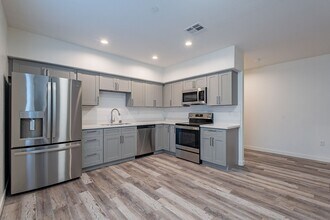 Buena Vista ACG in Phoenix, AZ - Building Photo - Floor Plan
