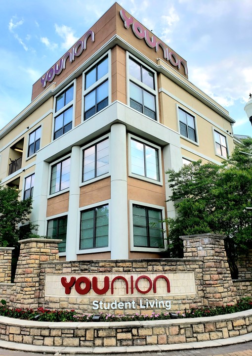 YOUnion at Columbia (Student Housing) in Columbia, SC - Foto de edificio