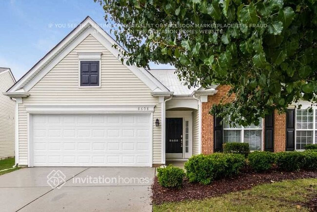 8608 Heron Glen Dr