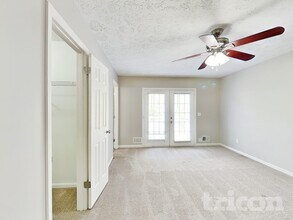 425 Monivea Ln in Roswell, GA - Building Photo - Building Photo