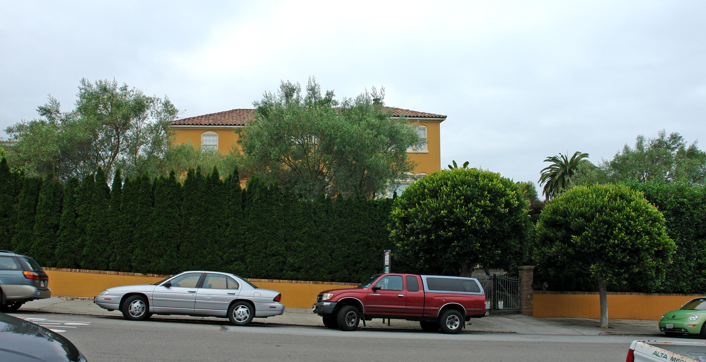 3063-3065 Steiner St in San Francisco, CA - Building Photo