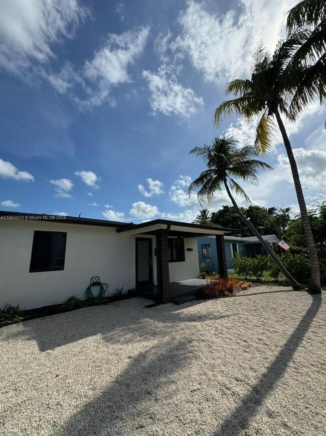 2118 Wilson St in Hollywood, FL - Building Photo - Building Photo