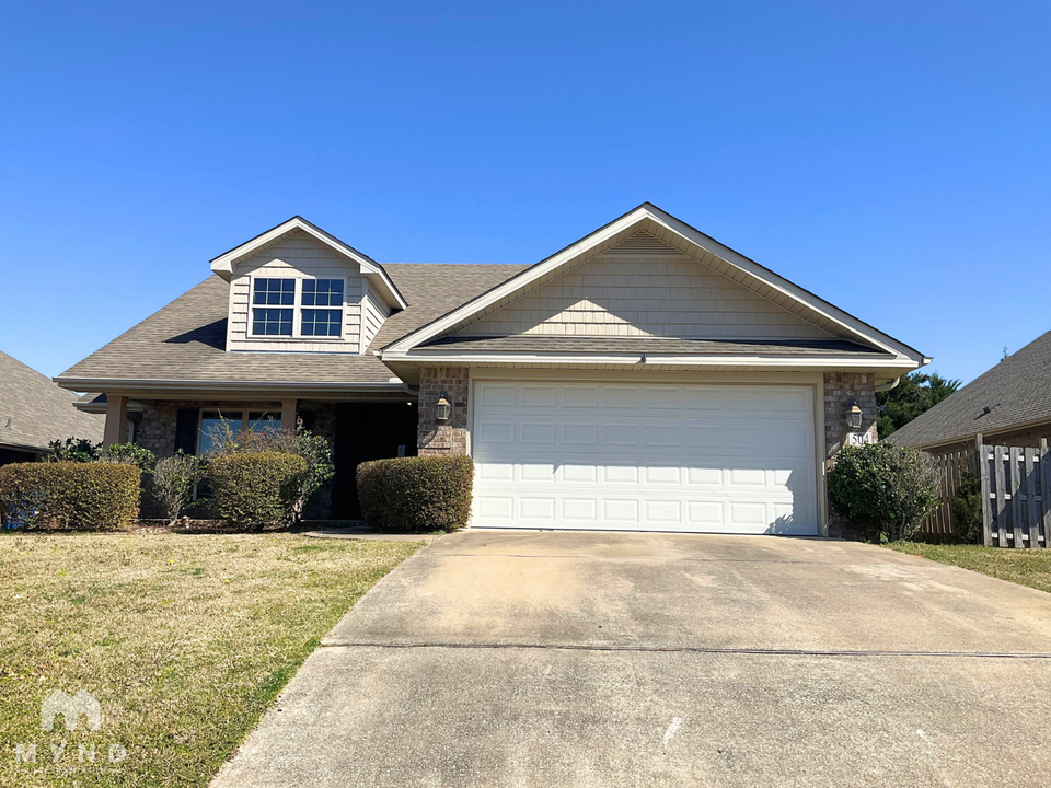 504 Green Meadows Trail in Alabaster, AL - Building Photo