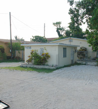 1638 N Dixie Hwy in Fort Lauderdale, FL - Building Photo - Building Photo