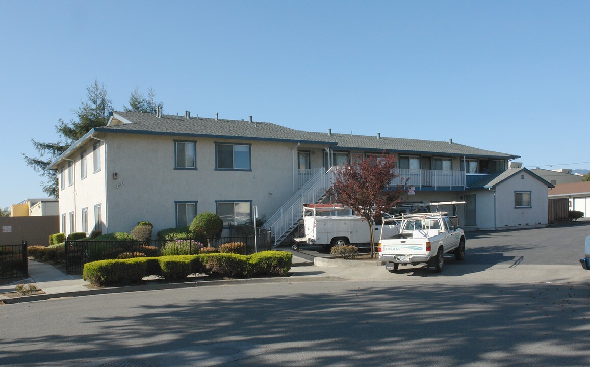 180-181 Burnham Ct in Campbell, CA - Building Photo