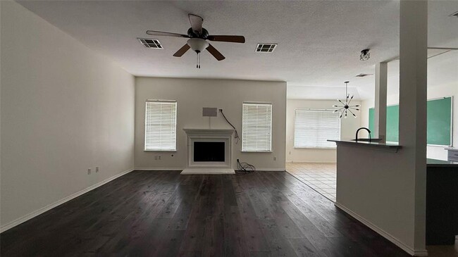 3819 Eagles Nest St in Round Rock, TX - Building Photo - Building Photo