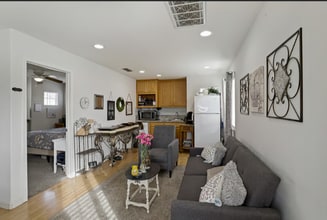 531 Stetson Dr in Oakdale, CA - Building Photo - Building Photo
