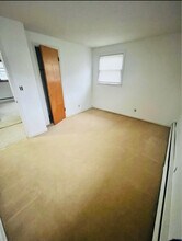 143 Old Liverpool Rd in Liverpool, NY - Building Photo - Building Photo