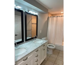 15 Village Rd in Pikesville, MD - Building Photo - Building Photo