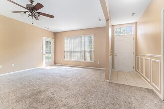 24107 Chesapeake Cir in Commerce Township, MI - Building Photo - Building Photo