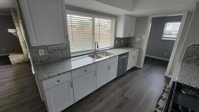 5144 Reed Dr in The Colony, TX - Building Photo - Building Photo