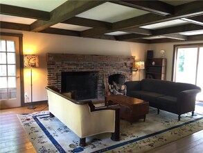 6891 Woodchuck Hill Rd in Fayetteville, NY - Building Photo - Building Photo