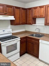 1305 Wexford Ct in Herndon, VA - Building Photo - Building Photo