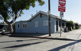 5950 S Central Ave in Los Angeles, CA - Building Photo - Building Photo