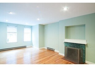 279 Beacon St, Unit 1 in Boston, MA - Building Photo - Building Photo