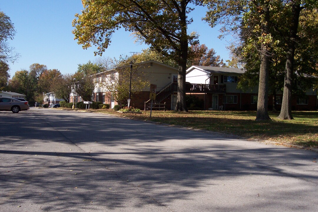 5310 Godfrey Rd, Unit 24 in Godfrey, IL - Building Photo