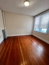 520 Cambridge St, Unit 3A in Cambridge, MA - Foto de edificio - Building Photo