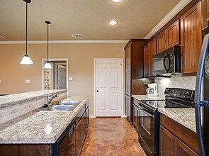 3376 Keefer Loop in College Station, TX - Building Photo - Building Photo