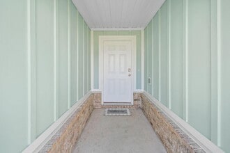 146 Old Canoe Ln in Freeport, FL - Building Photo - Building Photo