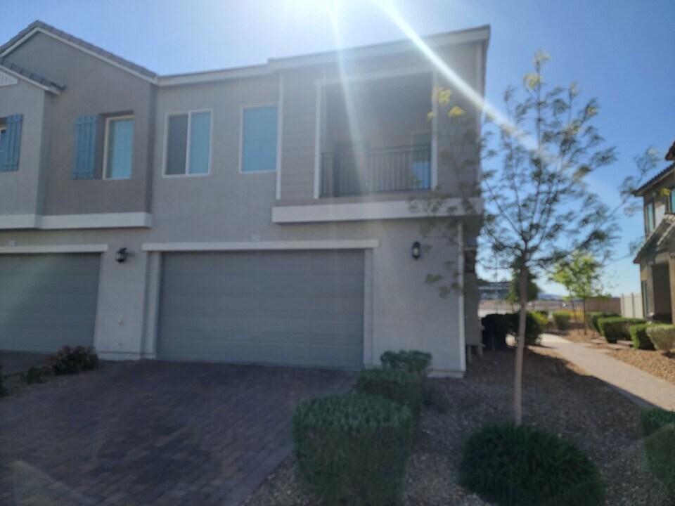 3753 Canis Minor Ln in Henderson, NV - Building Photo