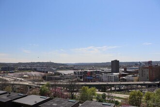 399 Oregon St in Cincinnati, OH - Building Photo - Building Photo