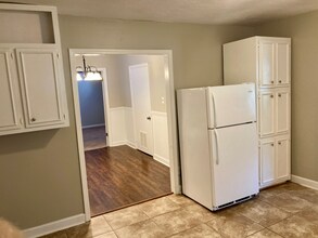 54 Monroe Ave in Jackson, TN - Building Photo - Building Photo