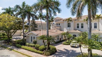 15543 Monterosso Ln in Naples, FL - Building Photo