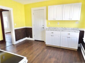 43 Denison Ave in New London, CT - Building Photo - Building Photo