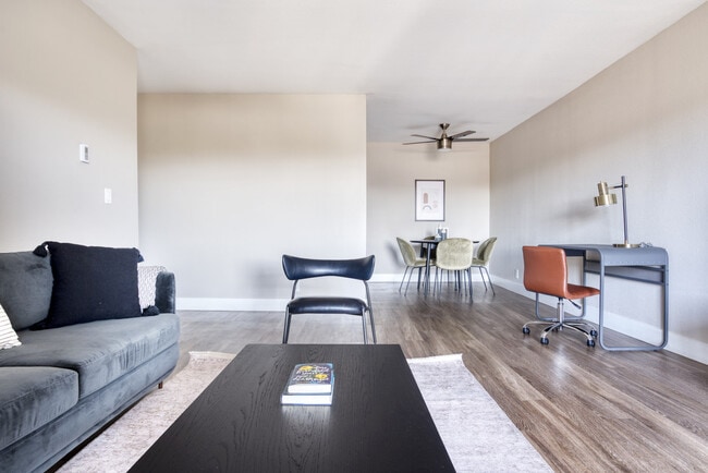 644 Edgewater Blvd in Foster City, CA - Building Photo - Building Photo