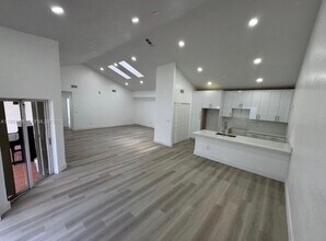 8754 NW 149th Ter in Hialeah, FL - Building Photo - Building Photo
