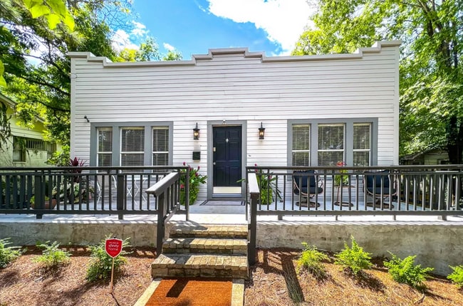 1117 Kenwood Pl in Jackson, MS - Building Photo - Building Photo