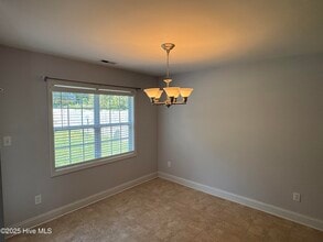 202 Two Oaks Ct in Newport, NC - Building Photo - Building Photo