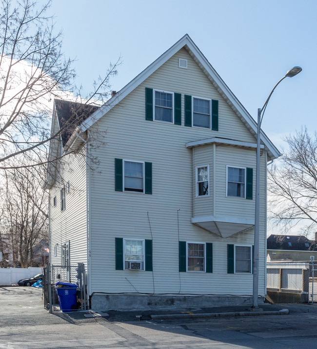 66 Cohannet St in Taunton, MA - Building Photo - Building Photo