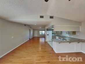 2933 Sabal Palm Dr in Edgewater, FL - Building Photo - Building Photo