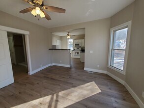 1608 8th Ave in Moline, IL - Building Photo - Building Photo