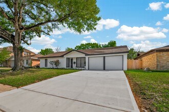 5523 Kuldell Dr in Houston, TX - Building Photo - Building Photo