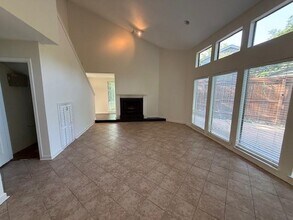 9310 Greenville Ave in Dallas, TX - Building Photo - Building Photo