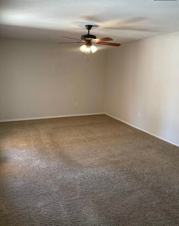 4015 E Friess Dr in Phoenix, AZ - Building Photo