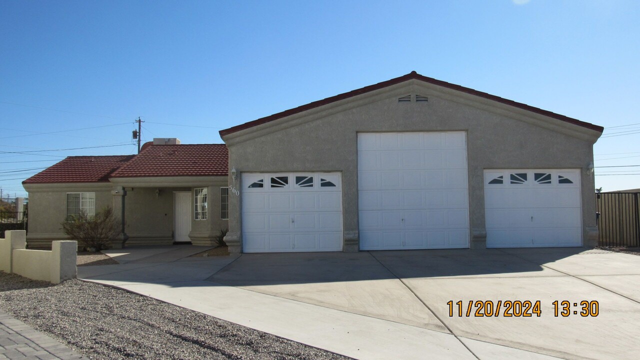 560 Agate Ln in Lake Havasu City, AZ - Building Photo