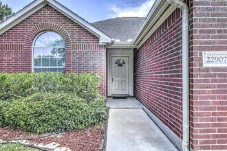 22907 Sebastian Dr in Porter, TX - Building Photo - Building Photo