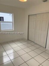3690 NW 17th St in Miami, FL - Building Photo - Building Photo