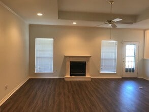 3106 Silkwood Dr in Tyler, TX - Foto de edificio - Building Photo