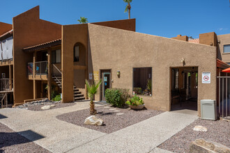 Catalina Crossing Apartments in Oro Valley, AZ - Foto de edificio - Building Photo